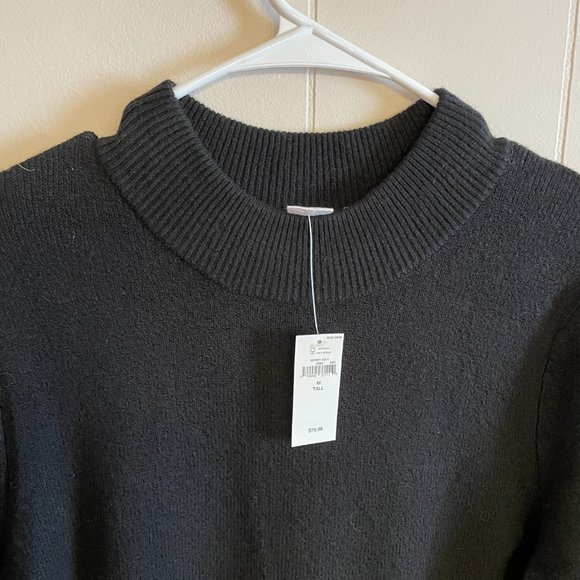 Never Worn Woman's Dress - Picture 2 of 5